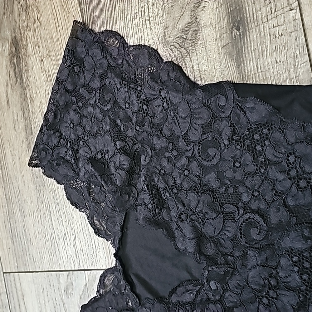 We are HAH/Anthropologie Lady Like Bodysuit Noir Size XS - Picture 3 of 15